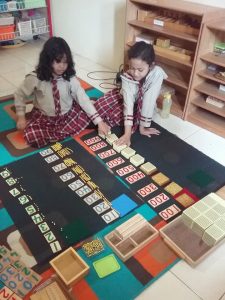WORKPSHOP MONTESSORI – MATH
